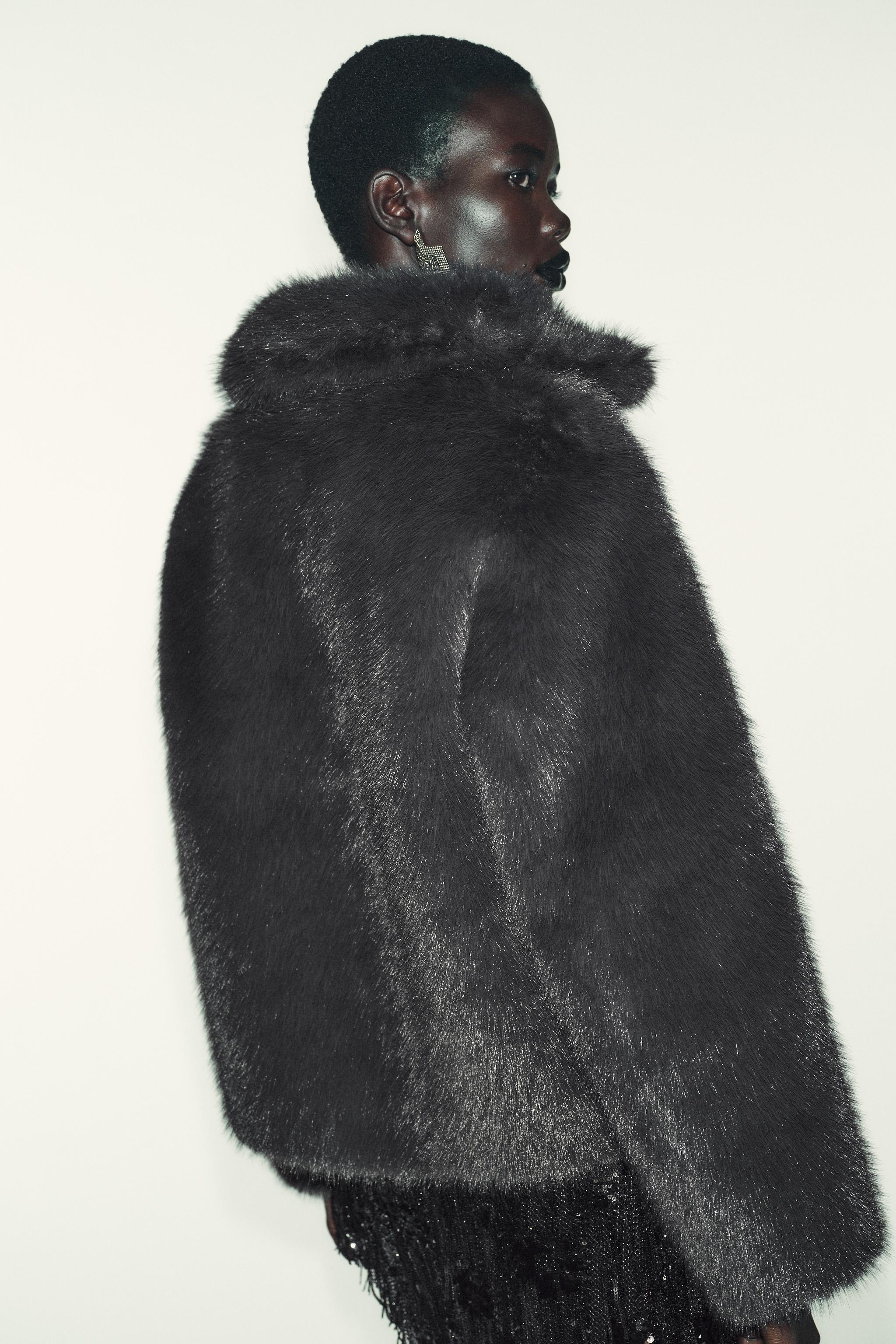 REVERSIBLE FAUX FUR SHORT COAT